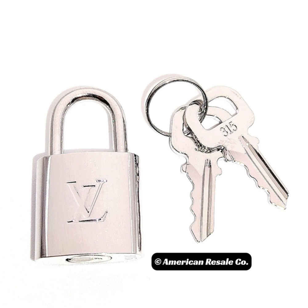Authentic Louis Vuitton #315 Silver Vintage Lock & 2 Keys Necklace - Picture 4 of 9